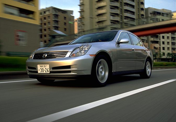 Nissan skyline v35 sedan specs