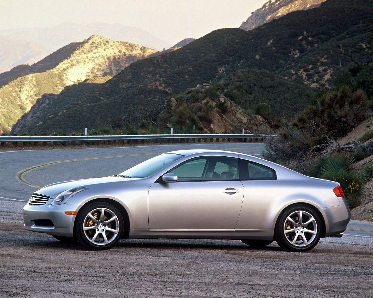 2003 - 2004 Infiniti G35 Coupe Desktop Wallpaper