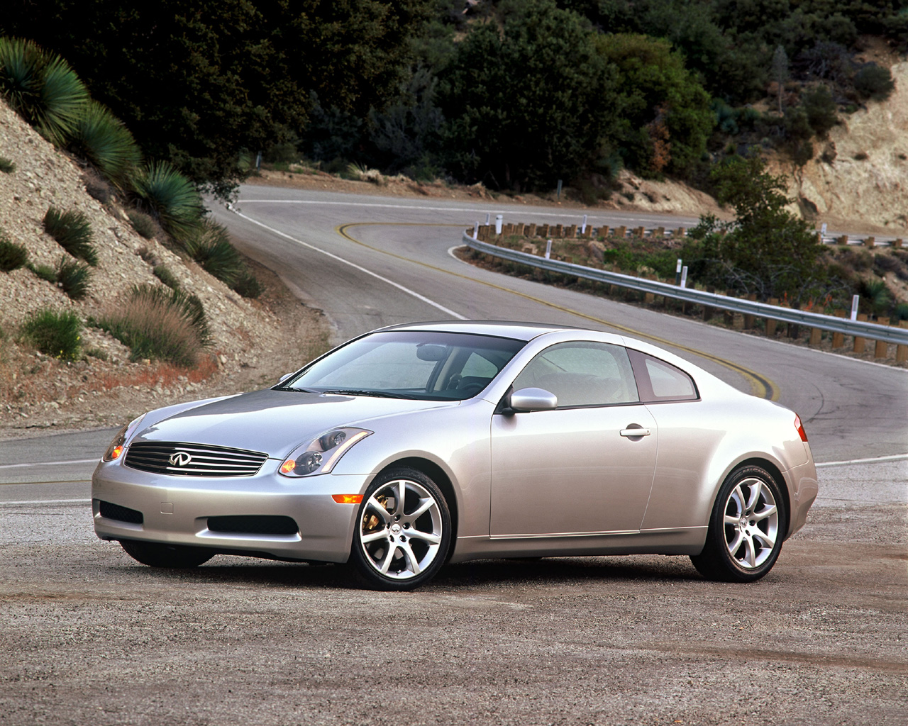2003 - 2004 Infiniti G35 Coupe Desktop Wallpaper