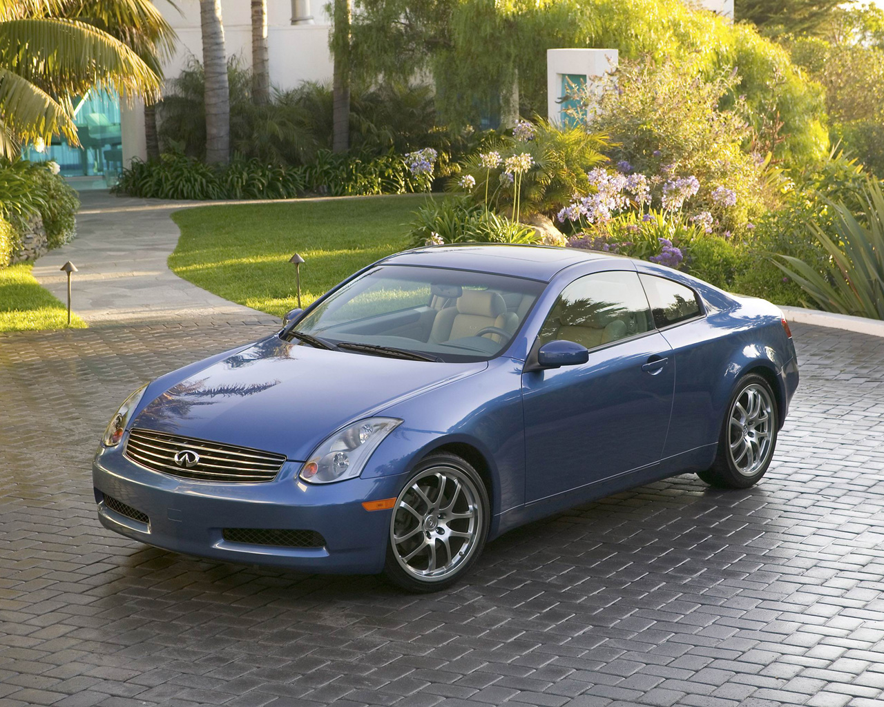 2005 Infiniti G35 Coupe Desktop Wallpaper