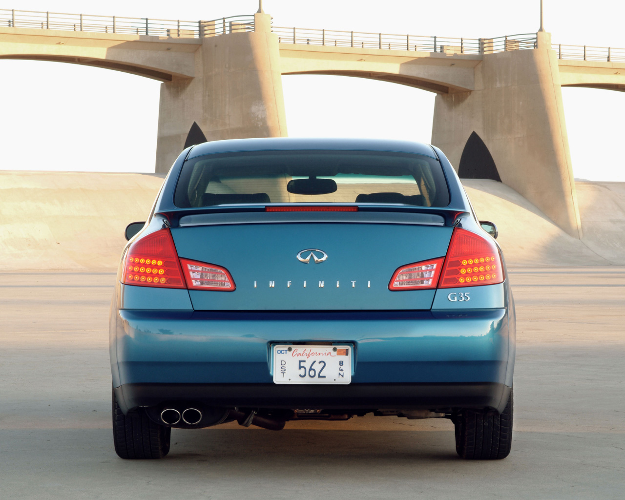 2003 - 2004 Infiniti G35 Sedan Desktop Wallpaper