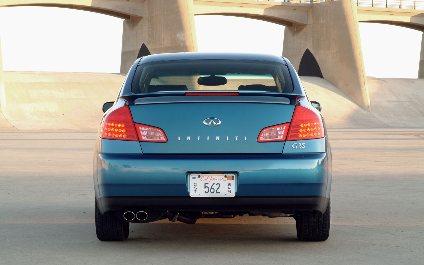 2003 - 2004 Infiniti G35 Sedan Desktop Wallpaper