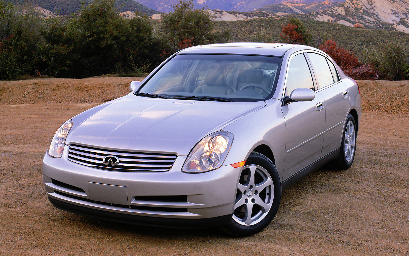 2003 - 2004 Infiniti G35 Sedan Desktop Wallpaper