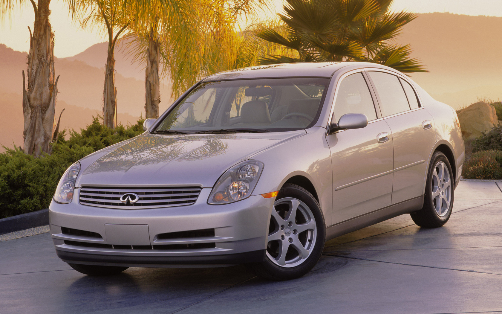 2003 - 2004 Infiniti G35 Sedan Desktop Wallpaper