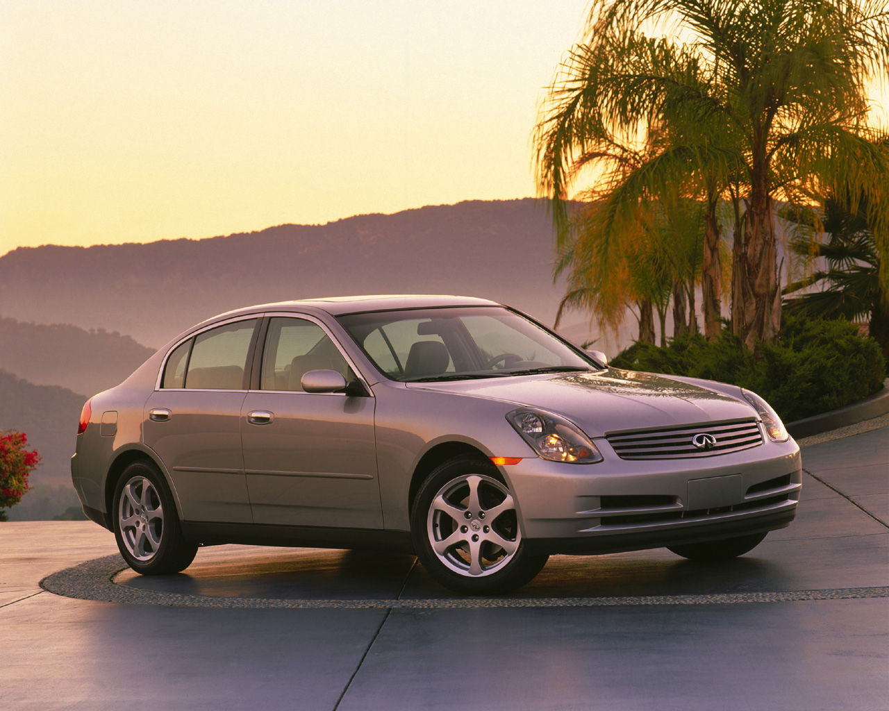 2003 - 2004 Infiniti G35 Sedan Desktop Wallpaper