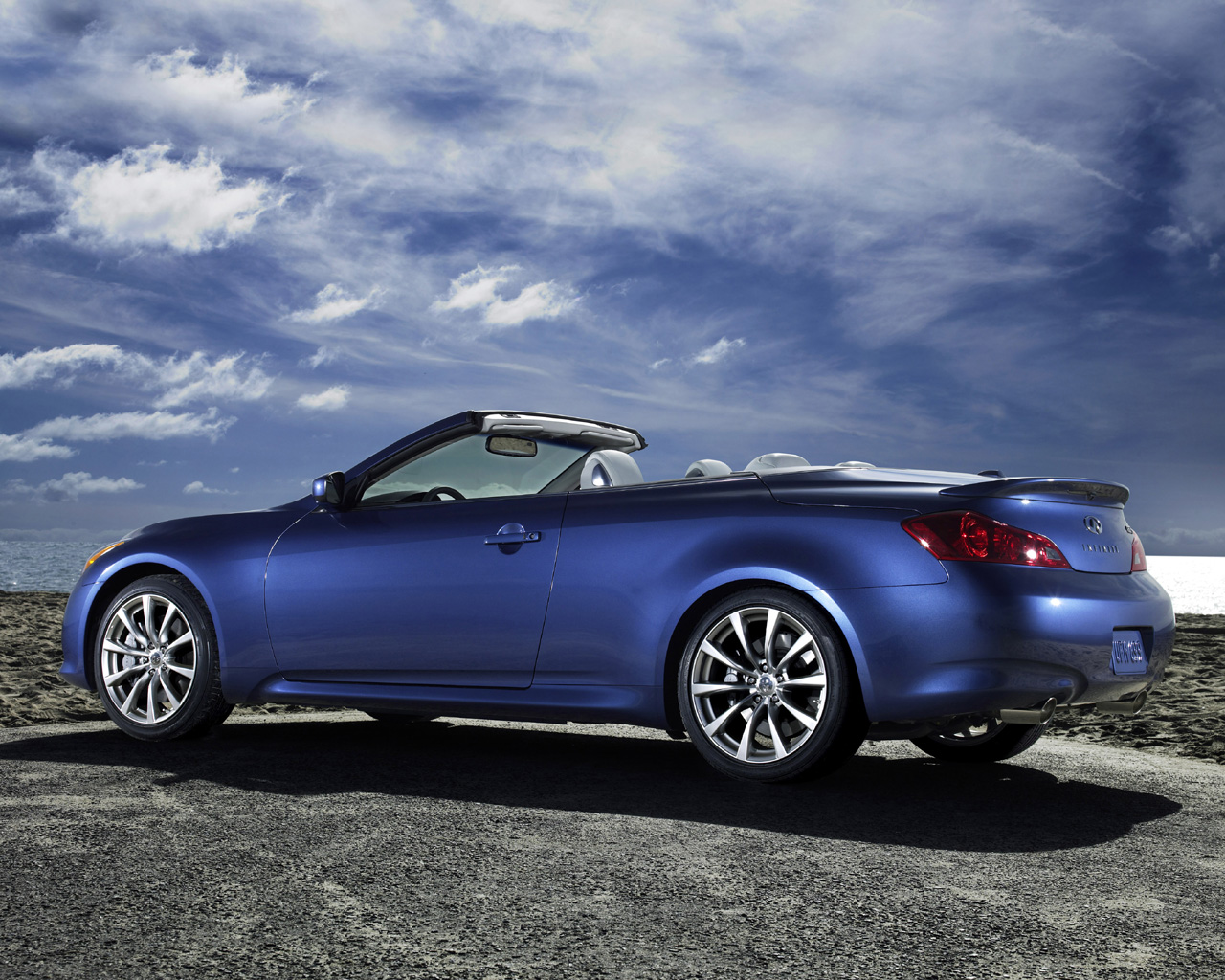 2009 - 2011 Infiniti G37S Convertible Desktop Wallpaper