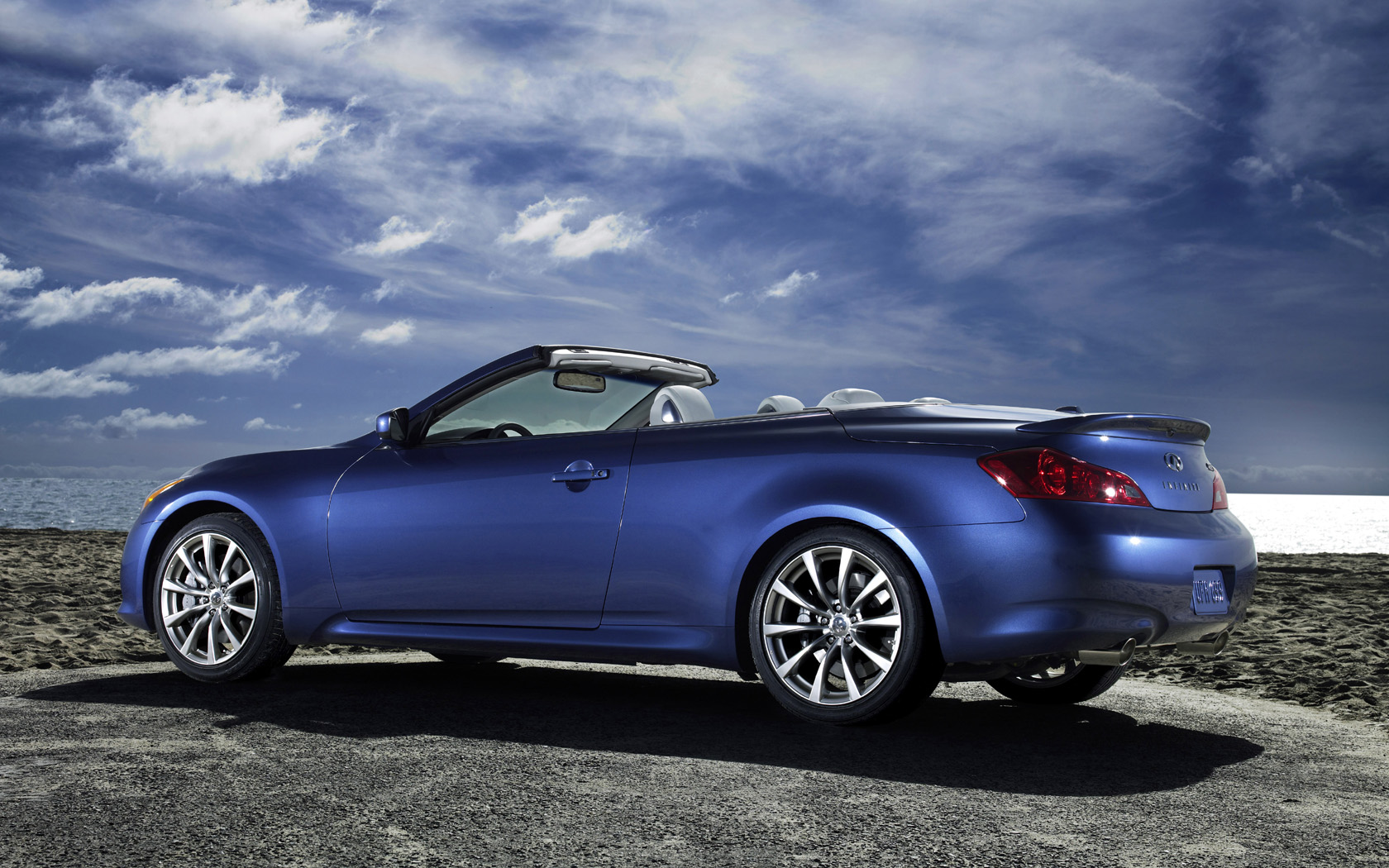 2009 - 2011 Infiniti G37S Convertible Desktop Wallpaper