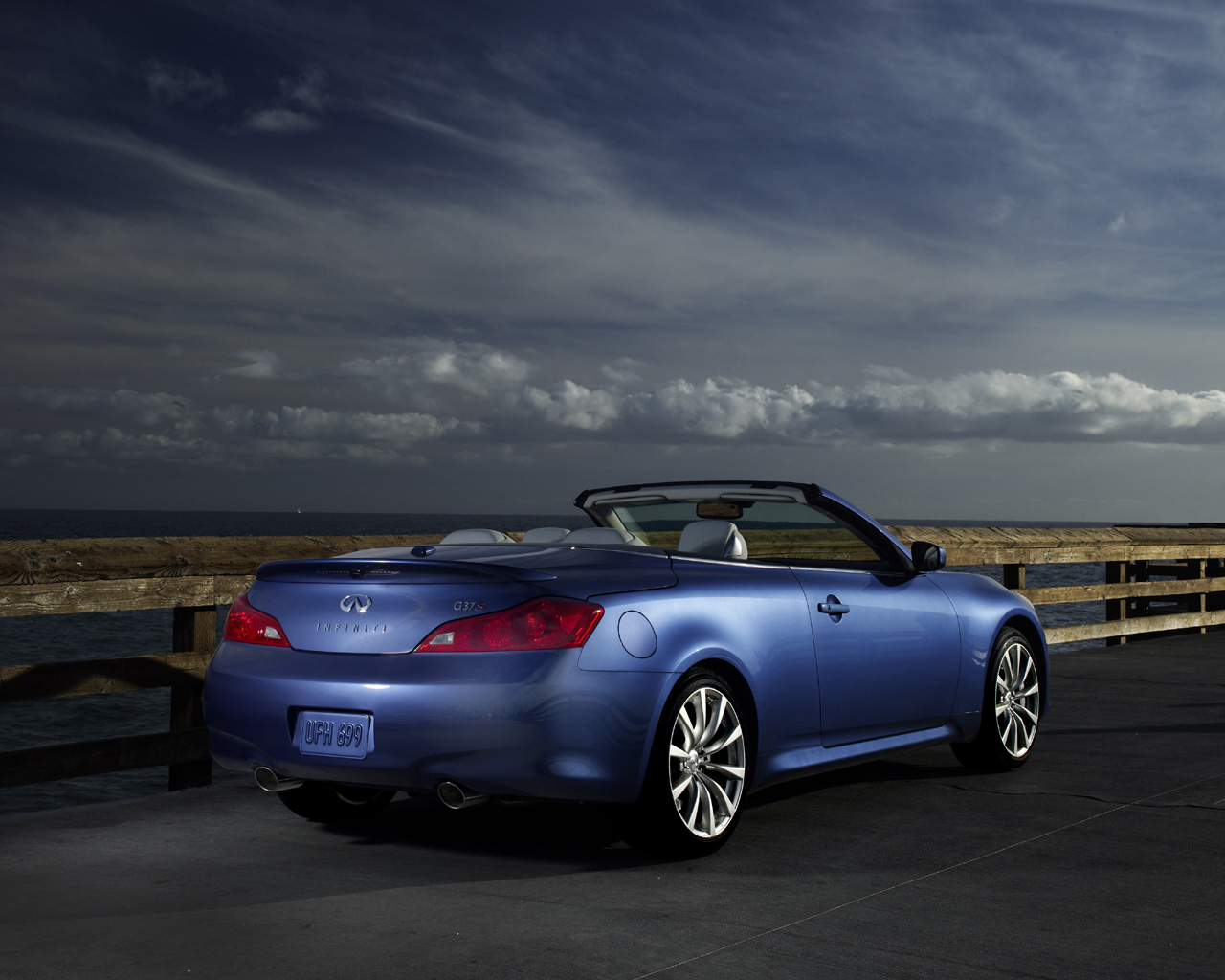 2009 - 2011 Infiniti G37S Convertible Desktop Wallpaper