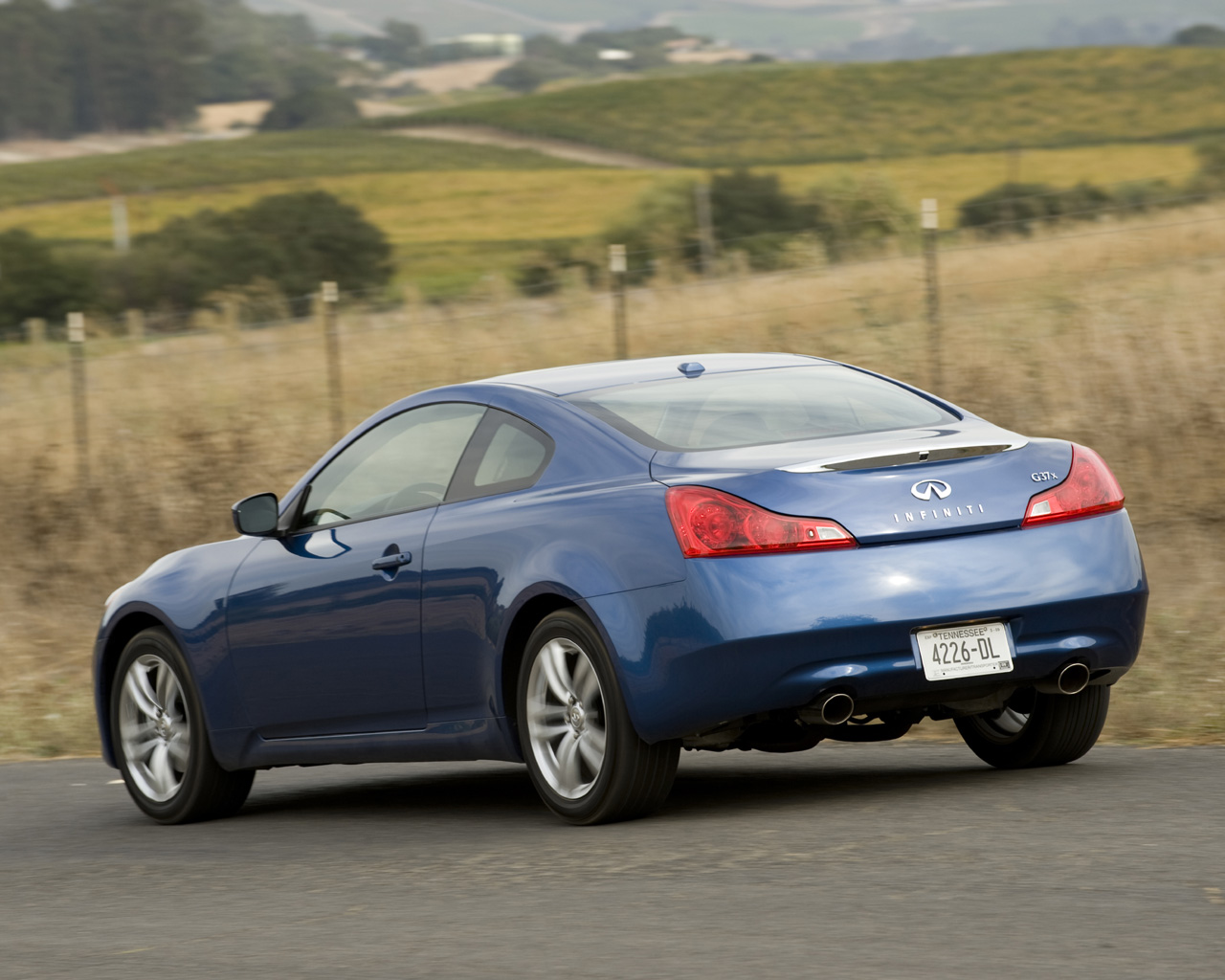 2008 - 2011 Infiniti G37x Coupe Desktop Wallpaper