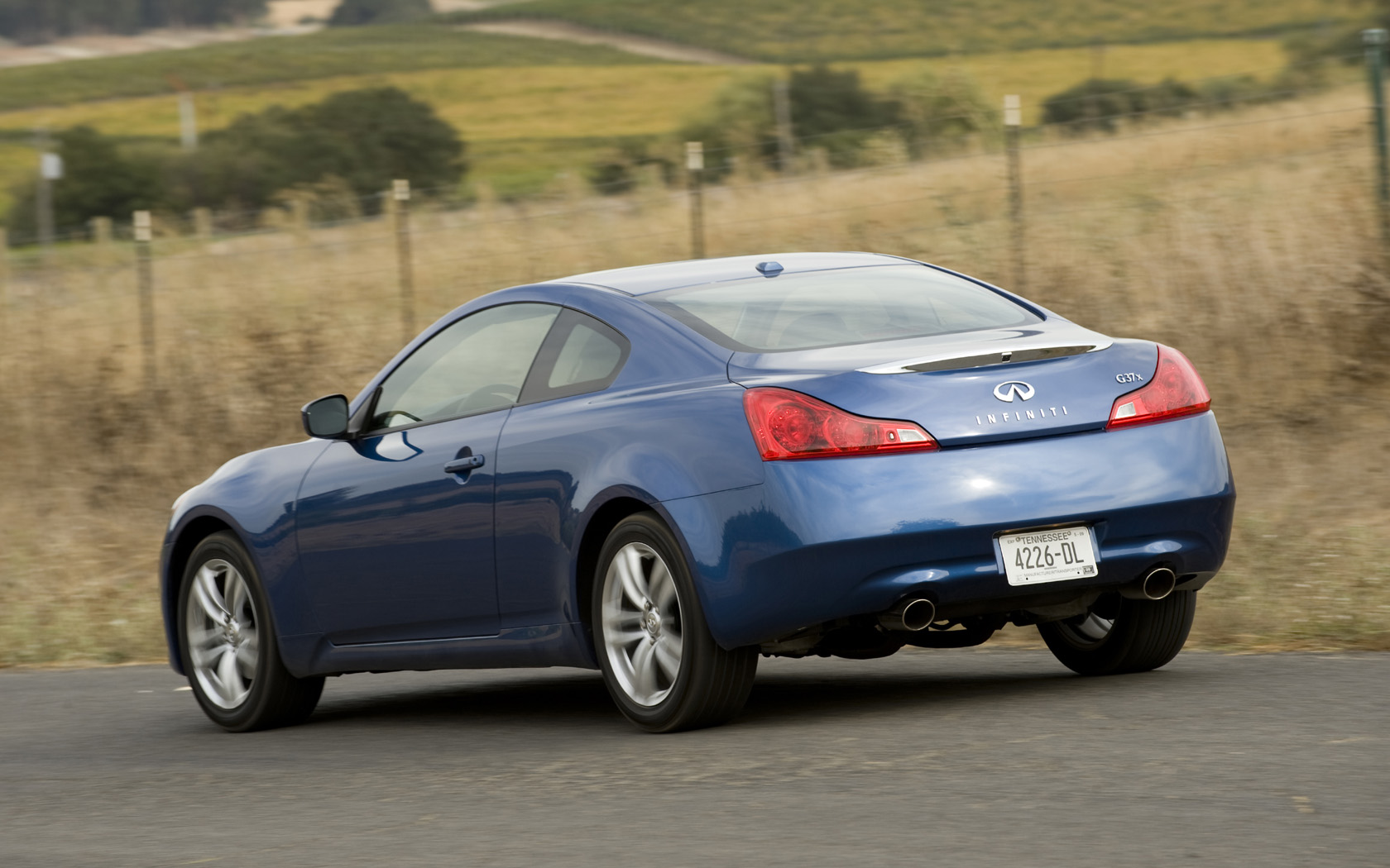 2008 - 2011 Infiniti G37x Coupe Desktop Wallpaper