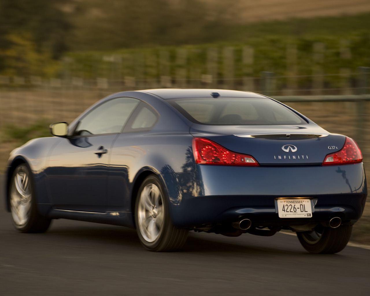 2008 - 2011 Infiniti G37x Coupe Desktop Wallpaper