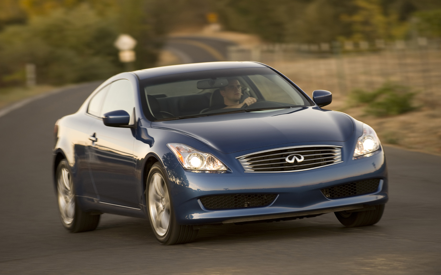 2008 - 2011 Infiniti G37x Coupe Desktop Wallpaper