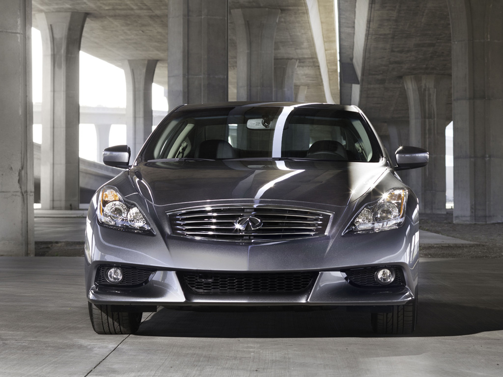 2011 Infiniti G37 IPL Coupe Desktop Wallpaper