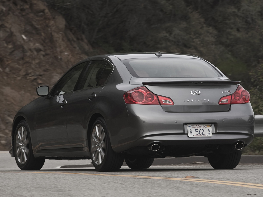 2009 - 2011 Infiniti G37S Sedan Desktop Wallpaper