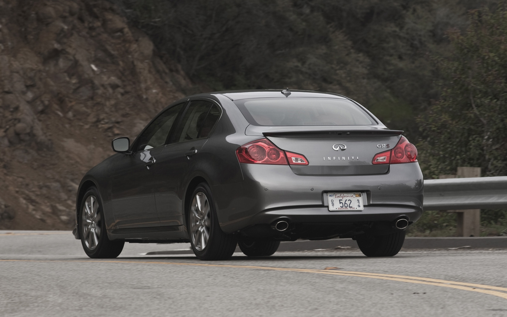 2009 - 2011 Infiniti G37S Sedan Desktop Wallpaper