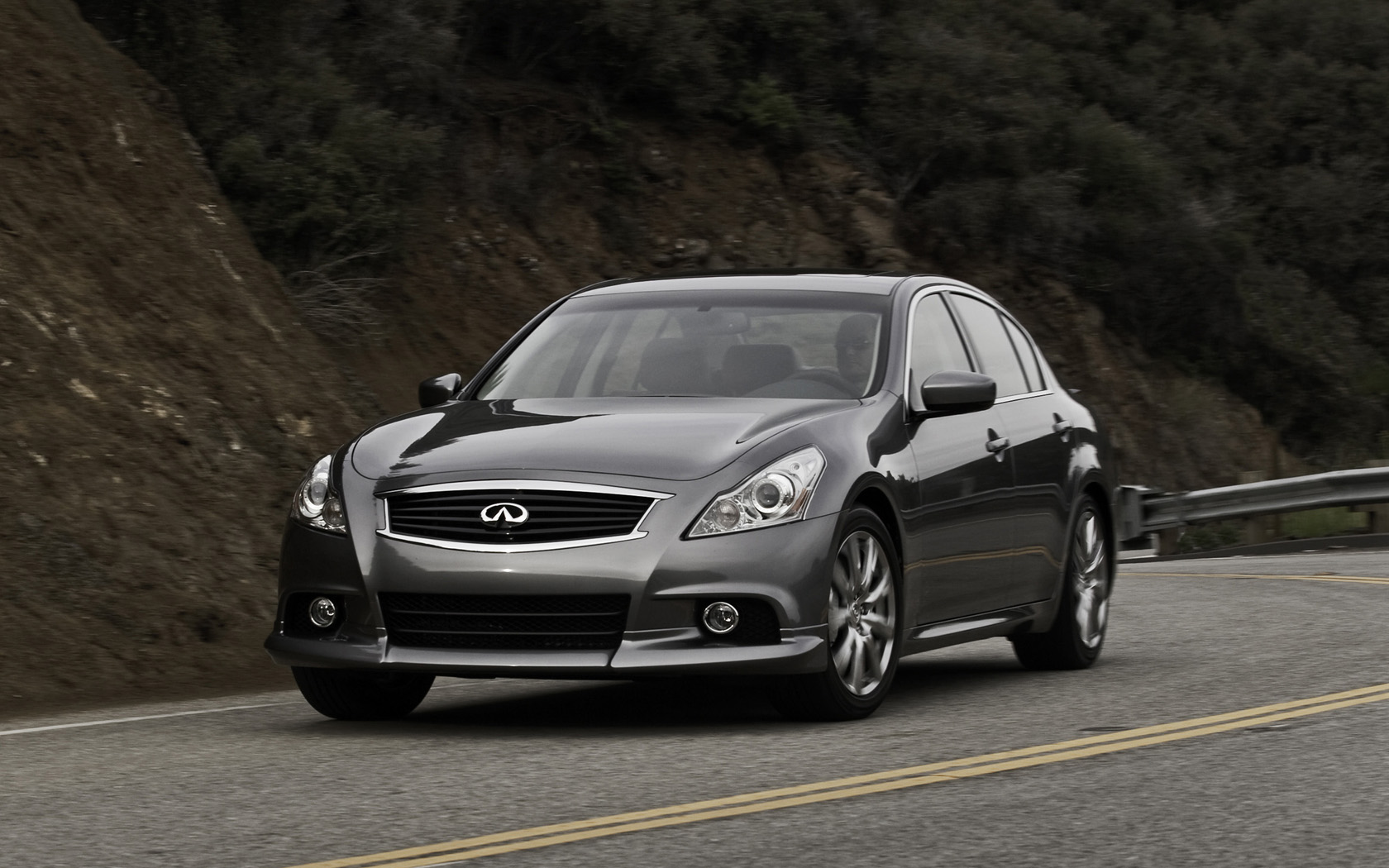 2009 - 2011 Infiniti G37S Sedan Desktop Wallpaper