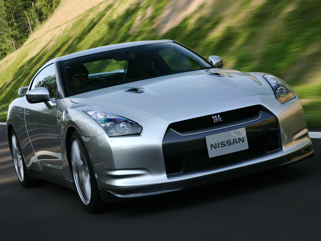 2007 - 2010 Nissan GT-R Desktop Wallpaper