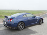 2011 Nissan GT-R Wallpaper