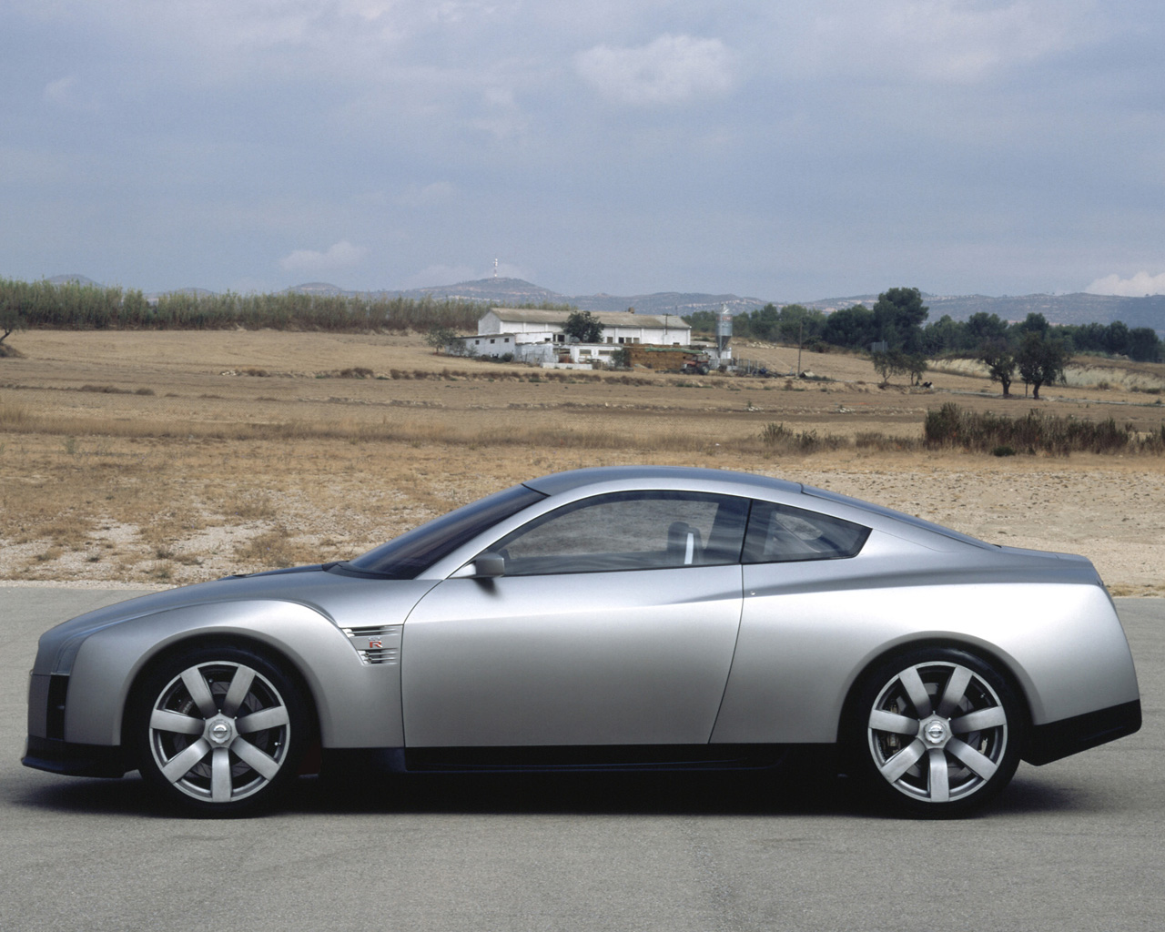 2001 Nissan GT-R Concept Desktop Wallpaper
