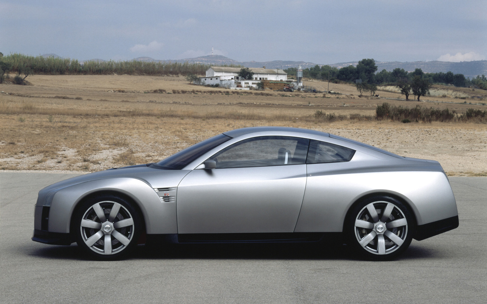 2001 Nissan GT-R Concept Desktop Wallpaper