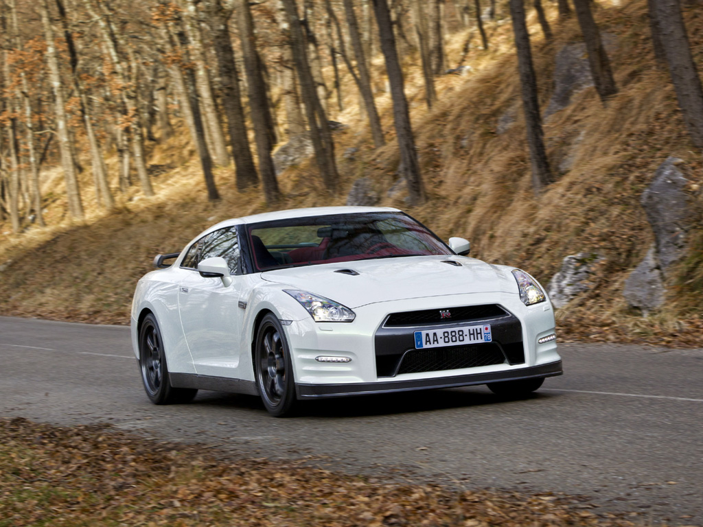 2011 Nissan GT-R EGOIST Desktop Wallpaper