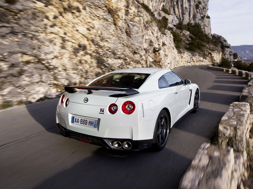 2011 Nissan GT-R EGOIST Desktop Wallpaper