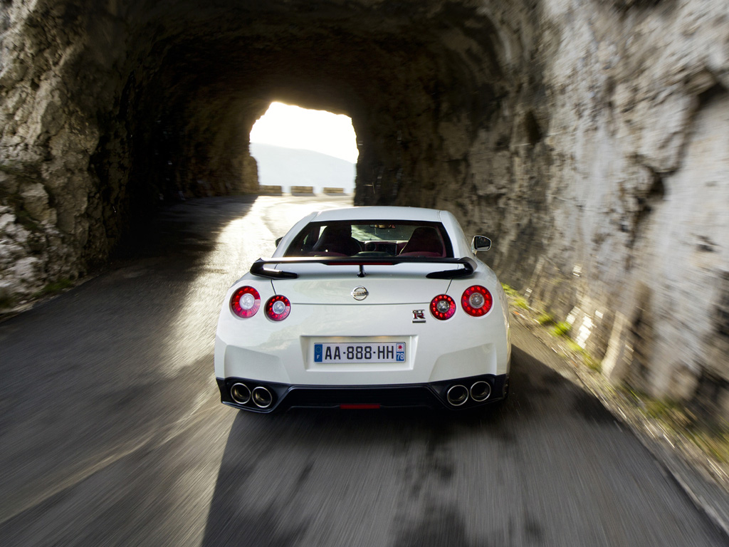 2011 Nissan GT-R EGOIST Desktop Wallpaper