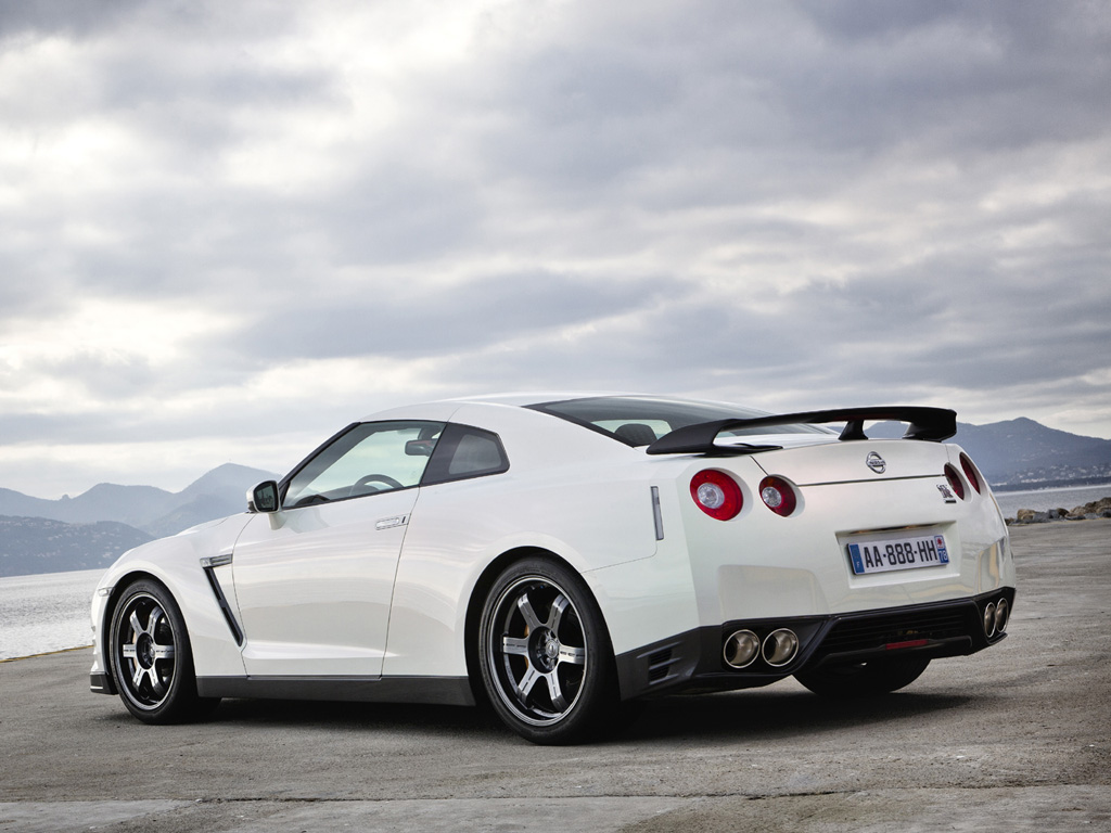 2011 Nissan GT-R EGOIST Desktop Wallpaper