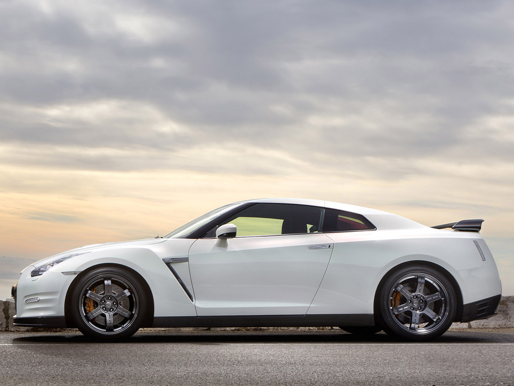 2011 Nissan GT-R EGOIST Desktop Wallpaper