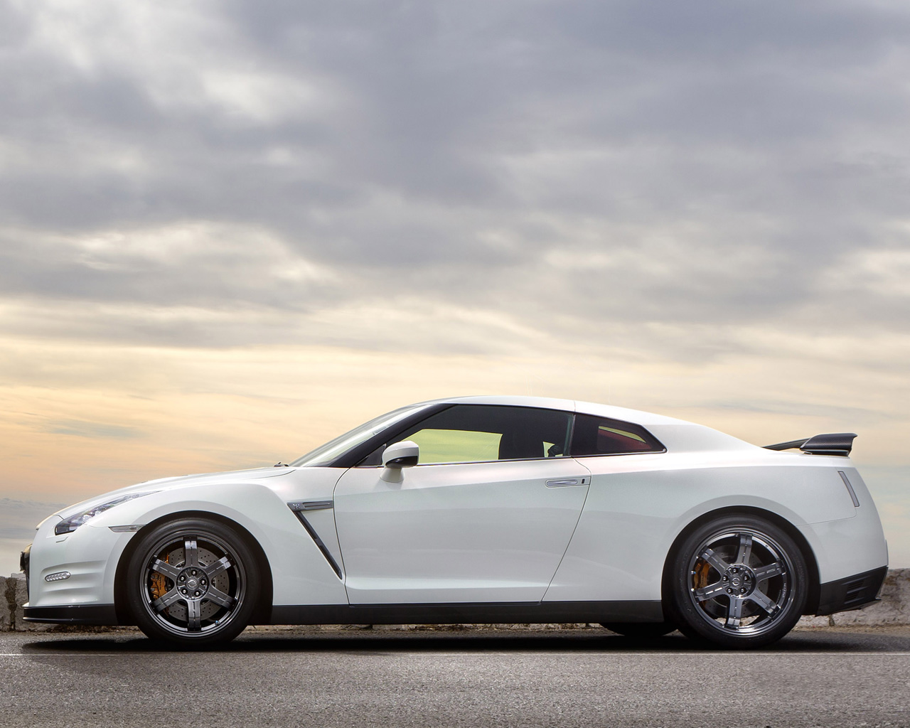 2011 Nissan GT-R EGOIST Desktop Wallpaper