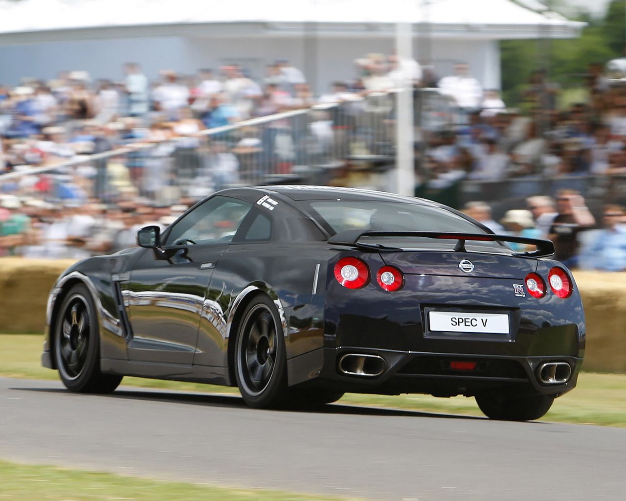 2009 Nissan gt-r desktop backgrounds #5