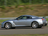 2007 - 2010 Nissan GT-R Wallpaper