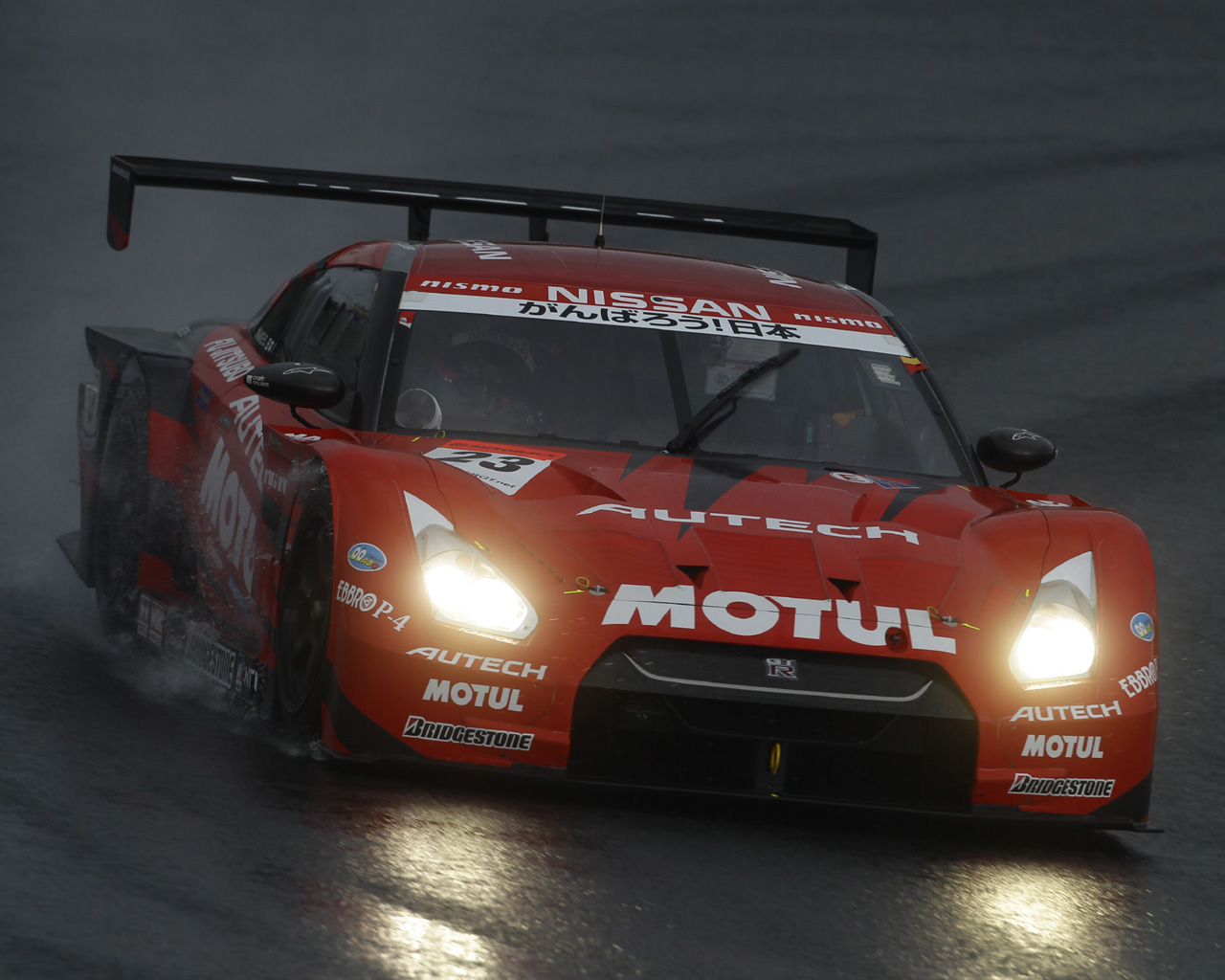 Motul AUTECH Nissan GT-R Desktop Wallpaper