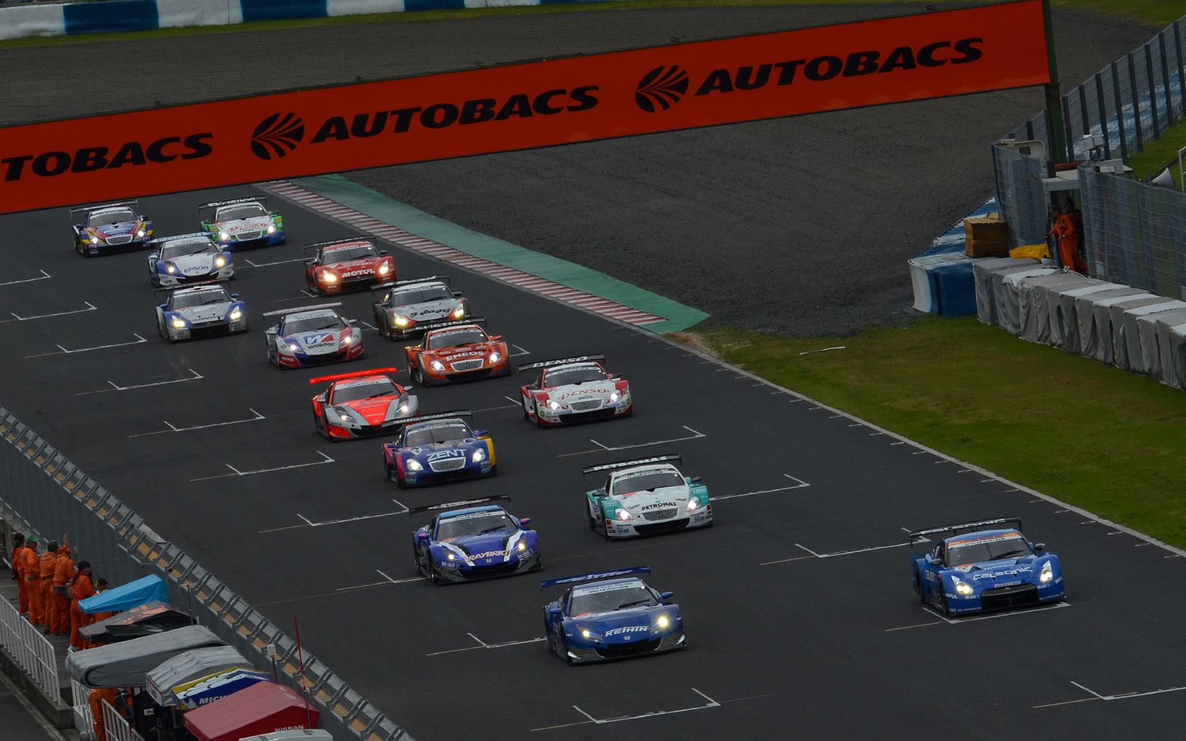 Nissan GT-R Race Scene Desktop Wallpaper